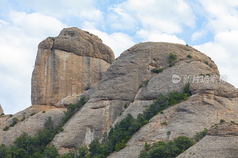 蒙特塞拉特- Coll de les Comes, Cilindre或Cabrit